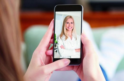 HanseMerkur bringt den Arzt digital nach Hause