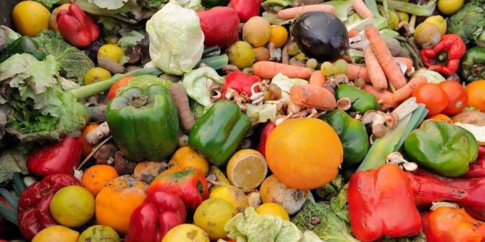 Schweizer Bevölkerung bevorzugt strenge Food-Waste-Regeln