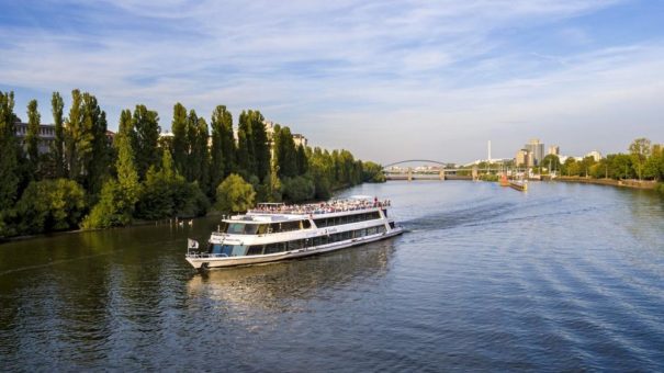 Mit abwechslungsreichen Fahrten der Primus-Linie in den Frühling starten