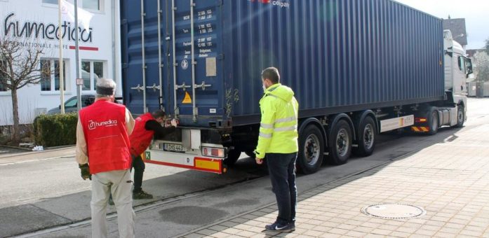 Nach dem Kriegsausbruch in der Ukraine: humedica bereitet Hilfsgütertransporte vor