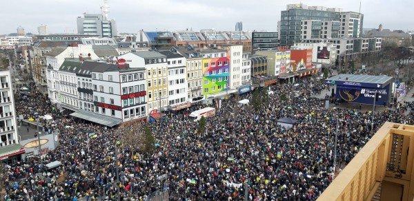 Panik City Family unterstützt die Ukraine