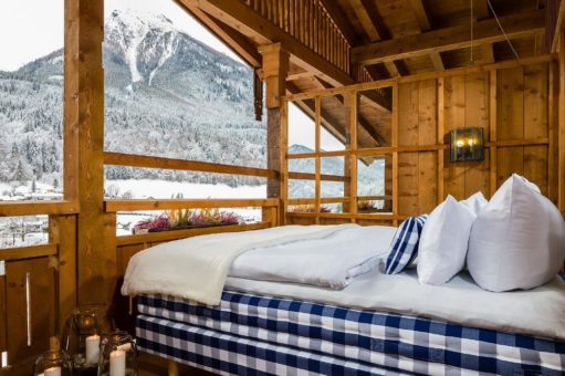 Von Premium-Betten bis zum Almkräuter-Aufguss: Schlafkonzept im Berghotel Rehlegg