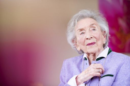 Abschied von Gertraud Gruber – der Grande Dame für Ganzheitskosmetik: Die Gründerin der ersten Schönheitsfarm Europas mit eigener Kosmetiklinie, Vorreiterin der Wellness-Bewegung und sozial engagierte Unternehmerin hinterlässt ein einzigartiges Lebenswerk