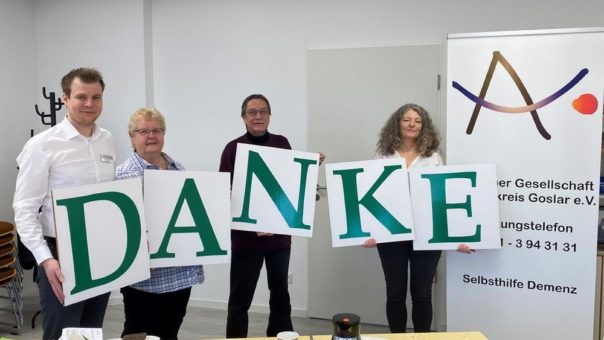 1000 Euro für die Alzheimer Gesellschaft Goslar – Mitarbeiter:innen spenden Teil ihres Verdienstes, Geschäftsführung stockt auf