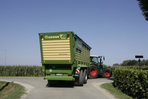 Traktorunfälle: Frühjahr wird es auf den Feldwegen eng