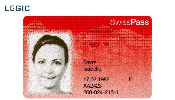 SwissPass öffnet berührungslos und sicher Türen mit Hilfe von LEGIC