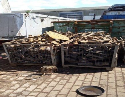 Schrottabholung Düsseldorf- Metallschrott beinhaltet wertvolle Rohstoffe, die nicht ungenutzt verfallen sollten
