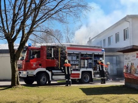 Brand bei BALLISTOL in Aham