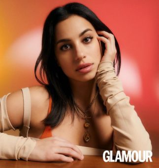 Schauspielerin Gizem Emre im GLAMOUR-Interview über Vorbilder, Gleichberechtigung und Female Empowerment: „Wir werden immer lauter, auch wenn der Gegenwind manchmal stark ist.“