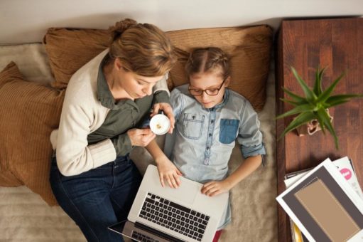AOK-Elternseminare zu: Medienkonsum und -kompetenz
