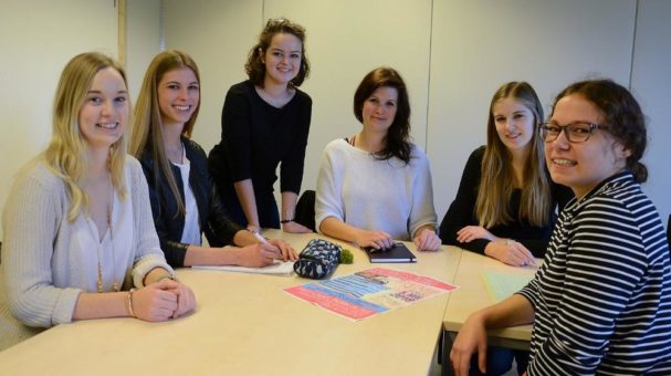 Studentinnen lassen den Kalkberg tanzen