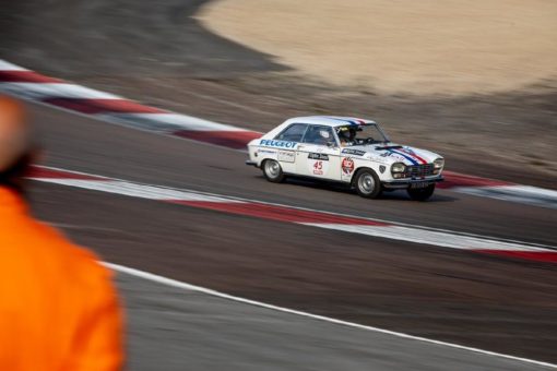 PEUGEOT 204 Coupé auf der Tour Auto 2022