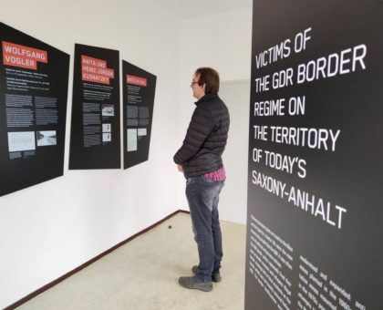 Die Gedenkstätte Deutsche Teilung Marienborn eröffnet am 5. Mai 2022 den neuen Ausstellungsbereich „Todesfälle an der innerdeutschen Grenze“
