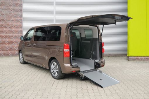 Mobilität für alle: Opel Zafira-e Life als rollstuhlgerechter Elektro-Van