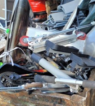 Schrottabholung Wesel Wir Entsorgung den Schrott kostenlos ab