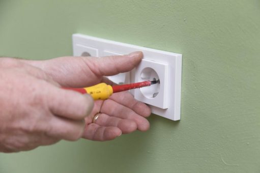 Zu wenig Steckdosen im Haus? Die richtige Planung bringt Kom-fort und Sicherheit