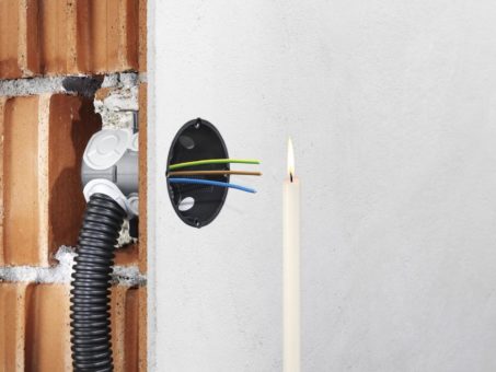 Energie und Kosten sparen durch eine luftdichte Elektroinstallation