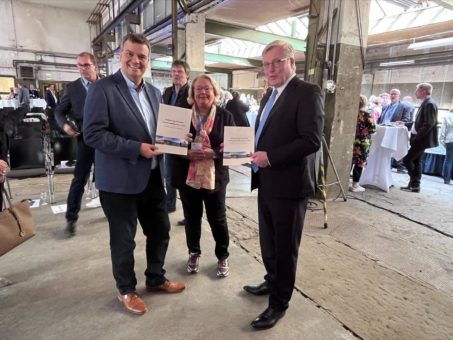 Tourismuspolitisches Positionspapier des Tourismusverbandes Niedersachsen an Minister Althusmann übergeben