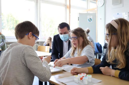 Griesemann Gruppe unterstützt Thomas-von Quentel-Schule im Rahmen von „TuWaS!“