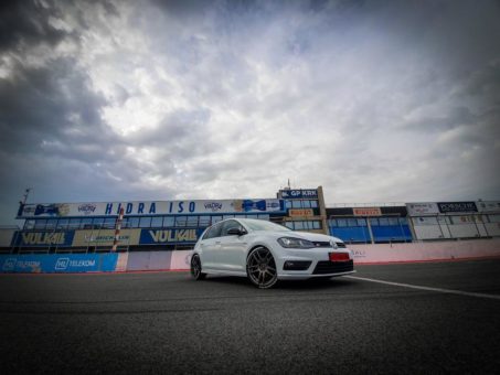 Schicke Schuhe am Kompaktklasse-Bestseller: Golf 7 auf Shoxx-Felgen