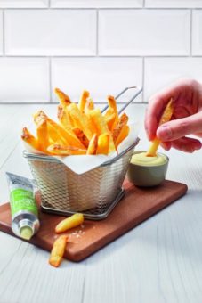 Exklusiv bei Eurowings: Pommes an Bord