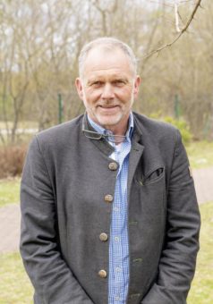 Über 30 Nisthilfen auf dem Firmengelände