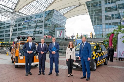 Gratulanten würdigen Münchner Flughafen als wichtigen Baustein für ein erfolgreiches Bayern