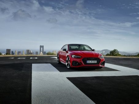 Gesteigerte Emotionen: die neuen competition-Pakete für den Audi RS 4 Avant und Audi RS 5