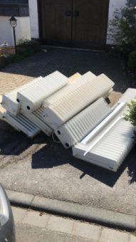 Verschließbare Container beim Schrotthändler aus Windeck