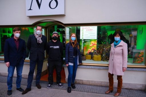 Unter dem Motto „Frühlingserwachen“ werden die Geschäfte bunt