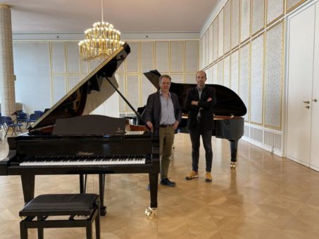 Zwillingsflügel für die Oper Leipzig