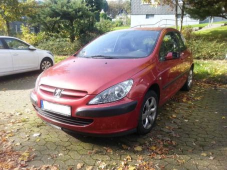 Altauto entsorgen beim Schrotthändler aus Mönchengladbach