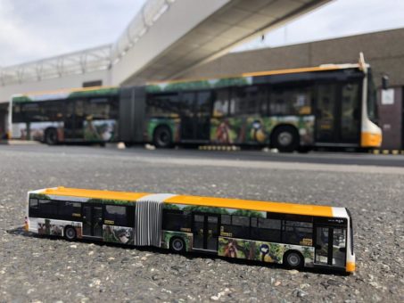 Graffiti-Modellbus für den guten Zweck
