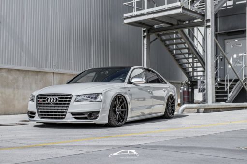 Power-Limousine Audi S8 auf 22-zölligen Barracuda Ultralight Project 2.0