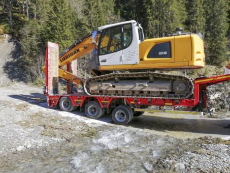 Goldhofer »MPA« Satteltieflader im „täglichen“ Einsatz