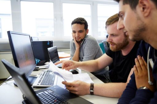 Zum Master in Elektrotechnik und Zuverlässigkeitsingenieurwesen berufsbegleitend qualifizieren