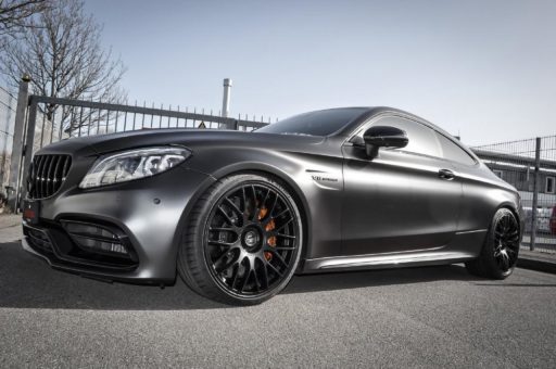 Stuttgarter V8-Coupé C 63 S auf Barracuda-Felgenklassiker Karizzma