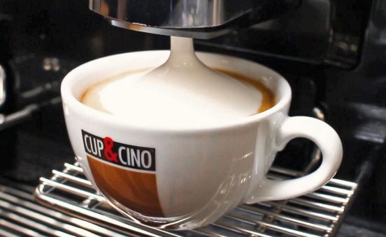 Latte Art Factory gewinnt den Preis für das beste Produkt der Welt auf der World of Coffee in Mailand