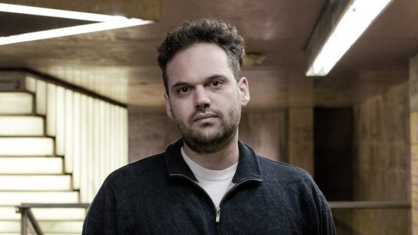DJ Julian Schraven veröffentlicht „In den Kronen“ bei Subkultur