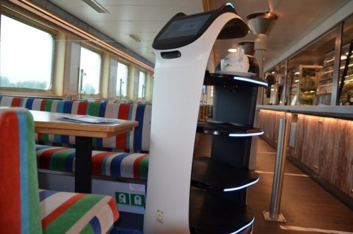 Bella Bot verstärkt Gastronomie-Service an Bord von Borkumfähre