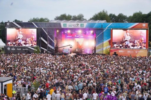 „Endlich wieder Malle“: 15.000 Partyfans feiern N1 Super Sommer Sause am Airport Nürnberg