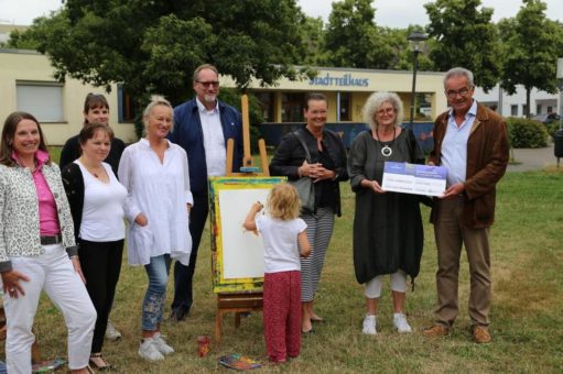 20.000-Euro-Spende für das Haus International und ukrainische Kinder in Troisdorf