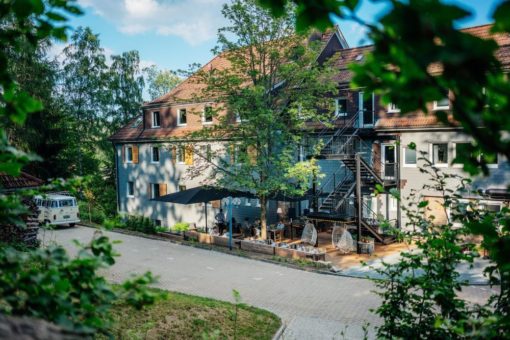 Kreative Idee als Antwort auf steigende Energiepreise: Hearts Hotel verlegt mit „The Outdoor Kitchen“ seine Küche nach draußen