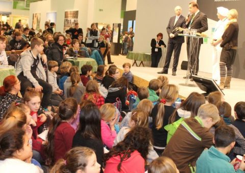 Erstmals Schülerpressekonferenz auf dem „LWH“ in Stuttgart