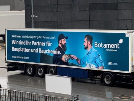 Botament tourt mit neuen LKW