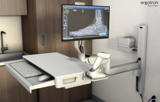 Ergotron CareFit – Durchdachte Ergonomie für komfortable Pflegetätigkeiten