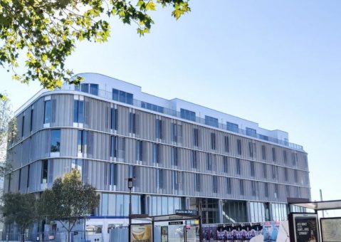Einzigartigkeit in Wellen: wellTEC® kleidet das neue Gebäude der Ecole de design Nantes Atlantique