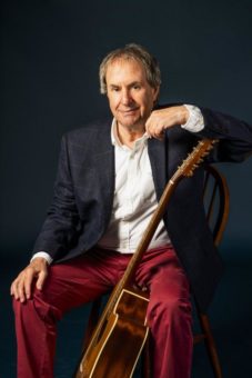 Chris De Burgh geht auf Solotour – Ein Abend voller Hits und Stories