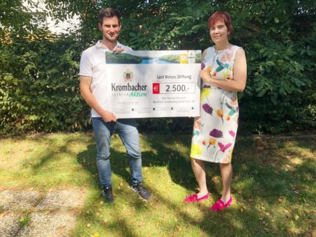 Krombacher Brauerei spendet 2.500 Euro an die Lost Voices Stiftung