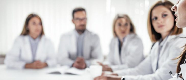 Gemeinschaftspraxis: Ärzte müssen sich Verwaltungsaufgaben teilen